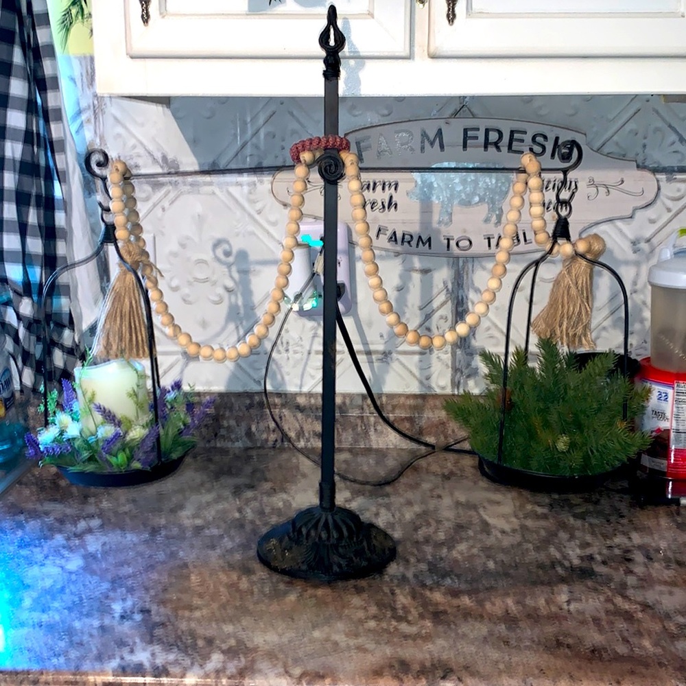 Faux Farmhouse scale